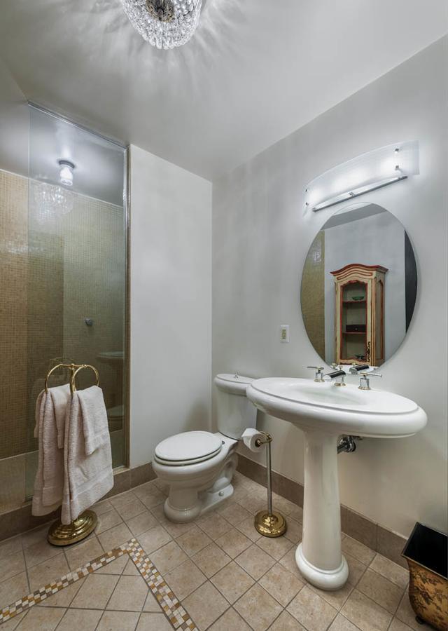 The Inn At 97 Winder Детройт Экстерьер фото